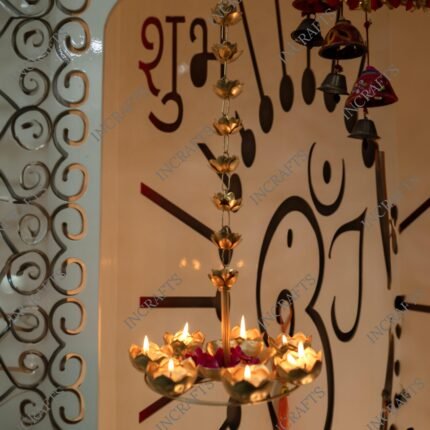Trikshana Hanging Urli