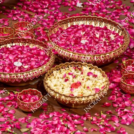 MOHANA URLI WITH 6 SMALL VOTIVE