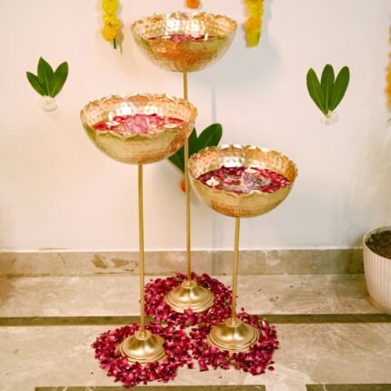 Meher Taj Bowl Stand Urli